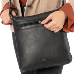 Crossbody Bag (M) - schwarz